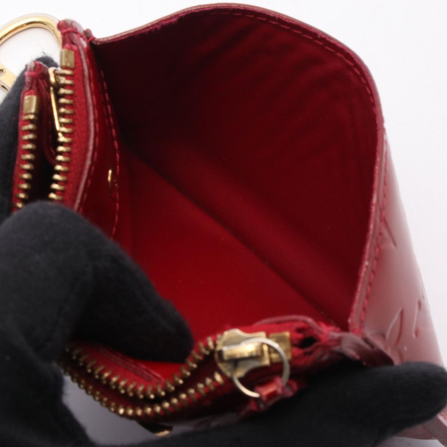 Louis Vuitton Monogram Vernis Key Case in Rouge Grenadine