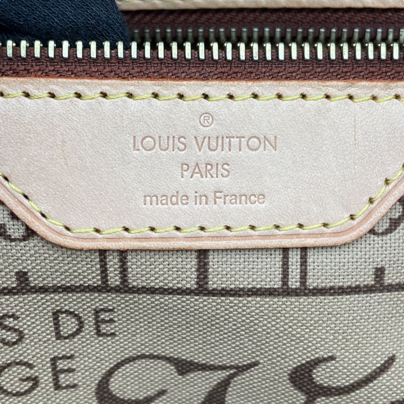 Louis Vuitton Neverfull PM Monogram Tote Bag - Brown