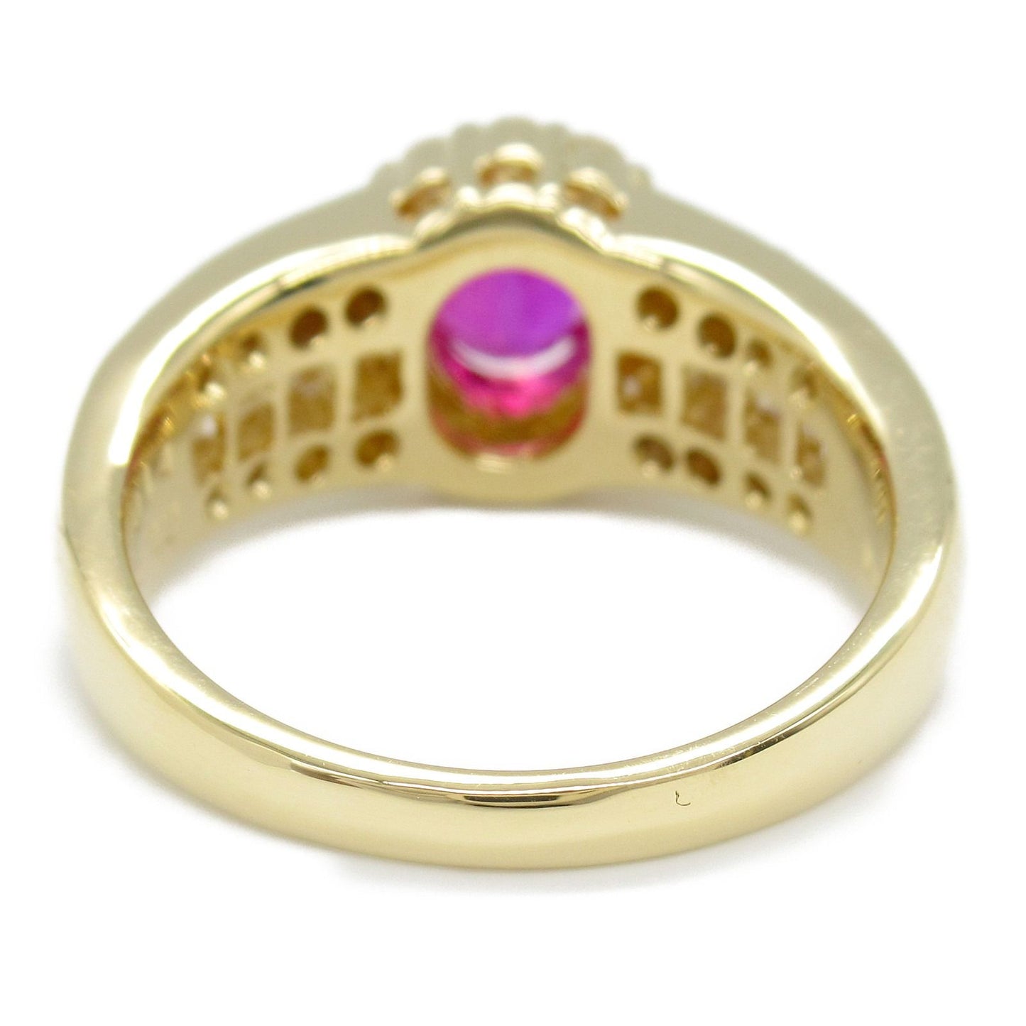 Exquisite Ruby and Diamond Ring in 18K Yellow Gold