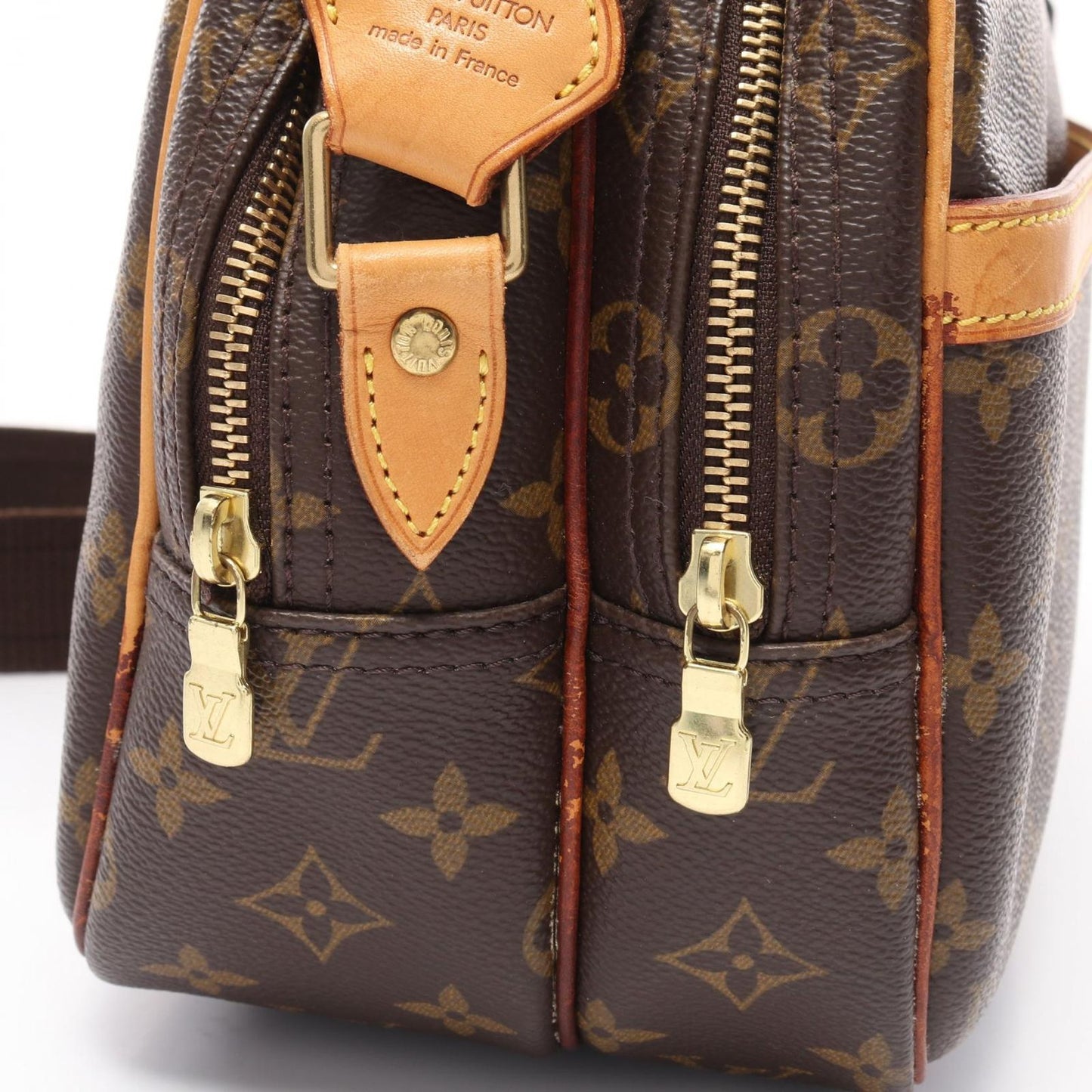 Louis Vuitton Monogram Reporter PM Shoulder Bag - Timeless Elegance
