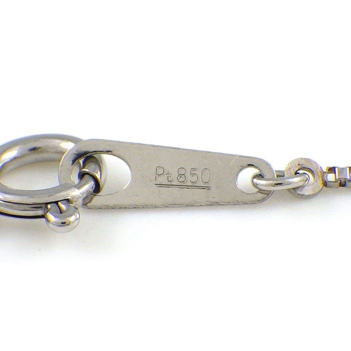 Exquisite 0.539ct Round Brilliant Cut Diamond Necklace in Platinum