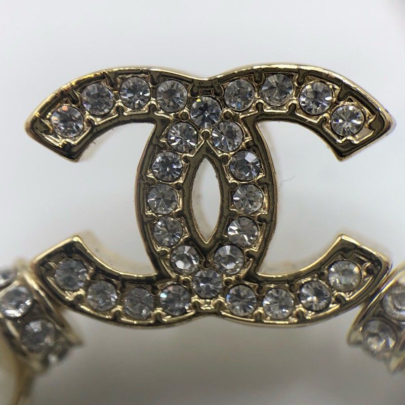 CHANEL Coco Mark Circle Earrings in Metal, Strass & Pearl