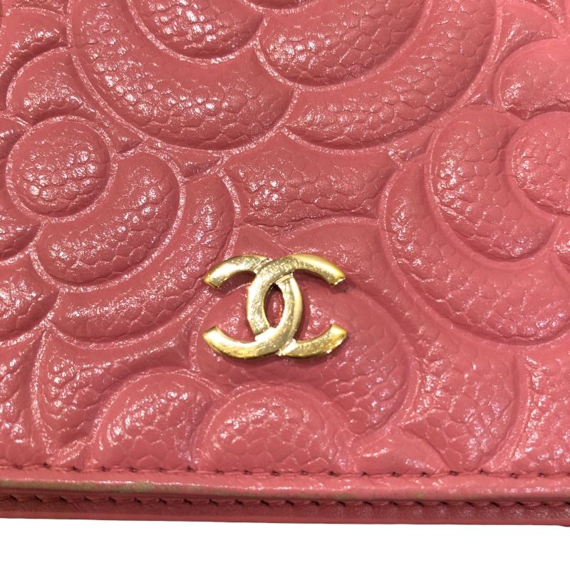 CHANEL Camellia Chain Wallet A82336 in Pink Caviar Skin