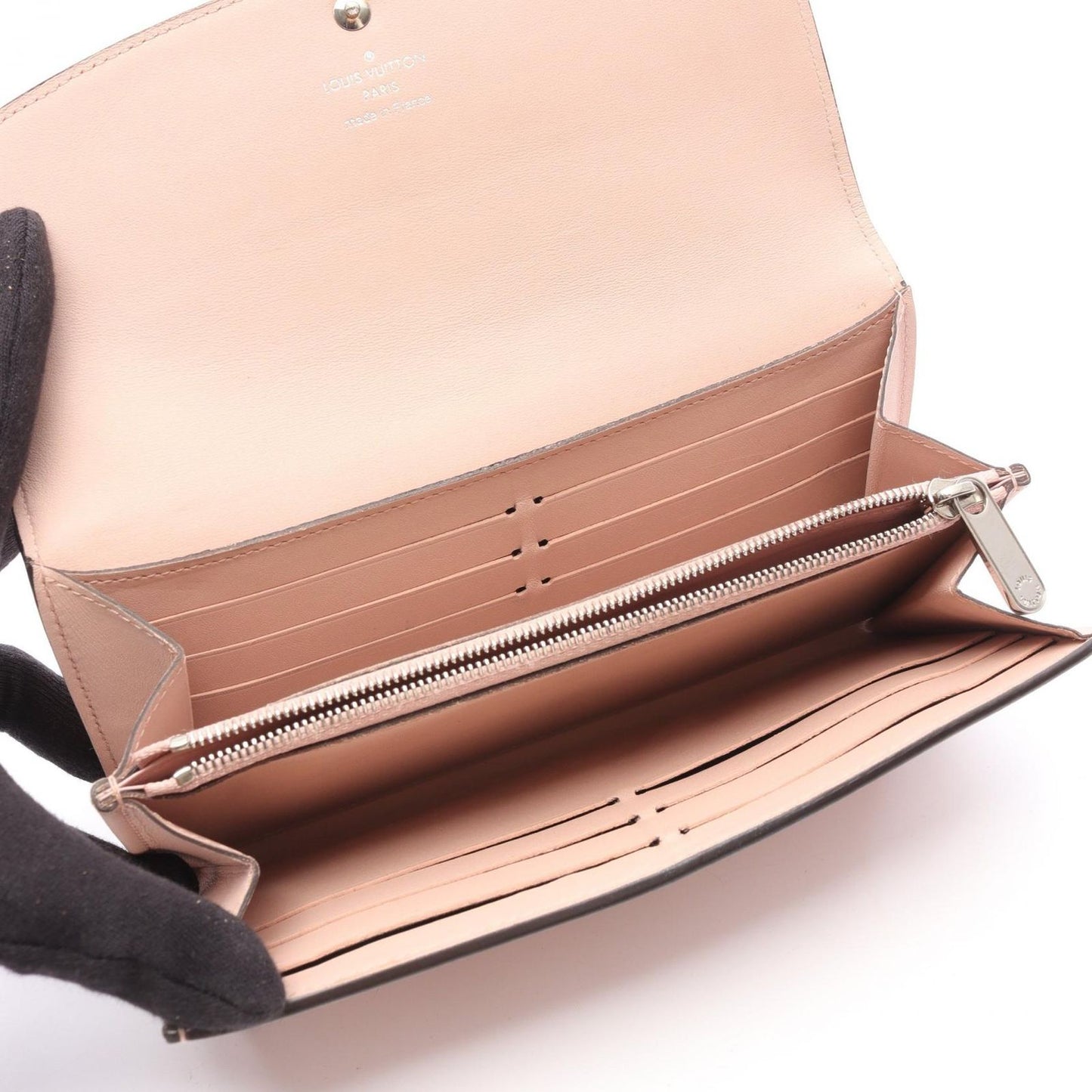 Louis Vuitton Monogram Mahina Magnolia Wallet - Exquisite Craftsmanship