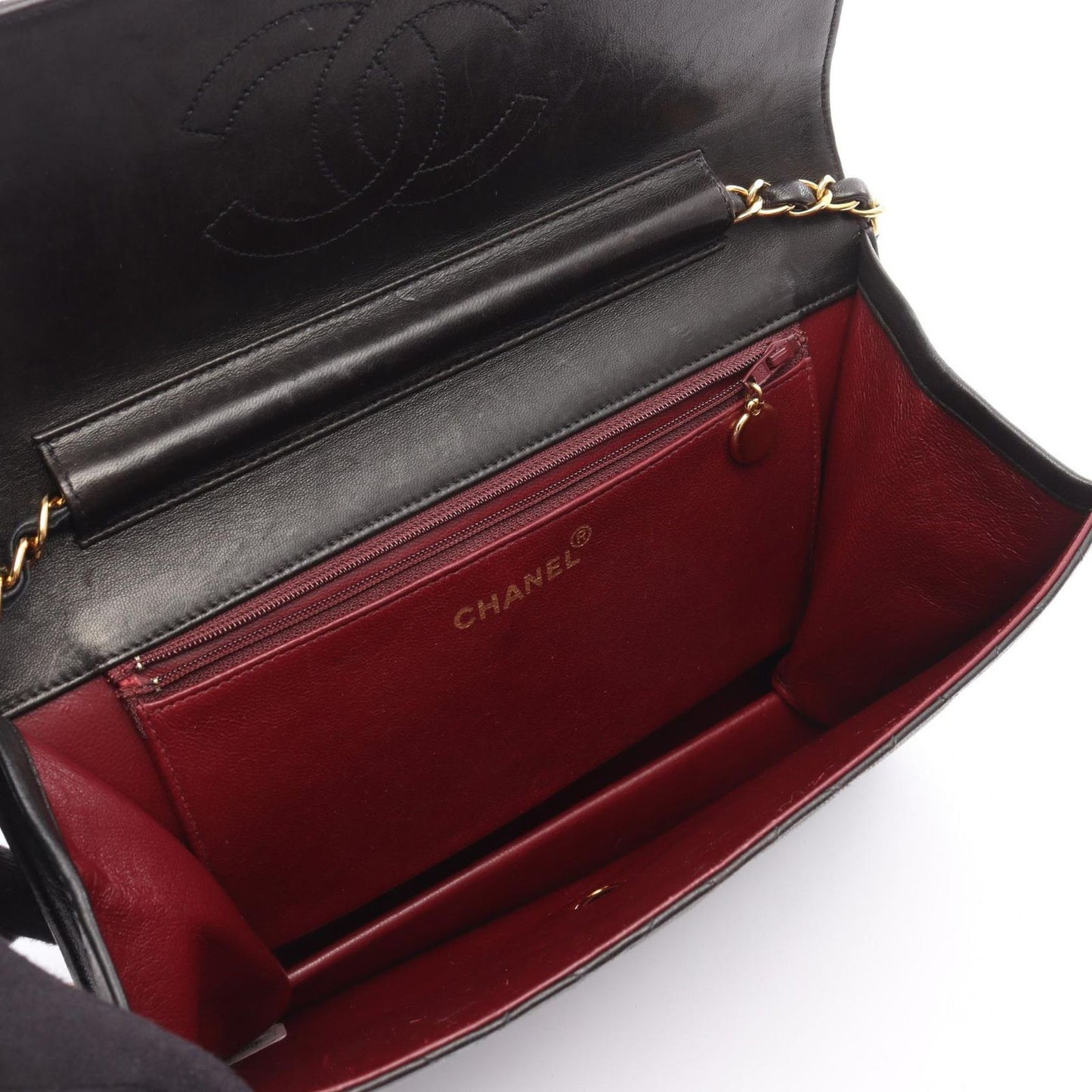 CHANEL Matelassé Black Lambskin Shoulder Bag - Timeless Elegance