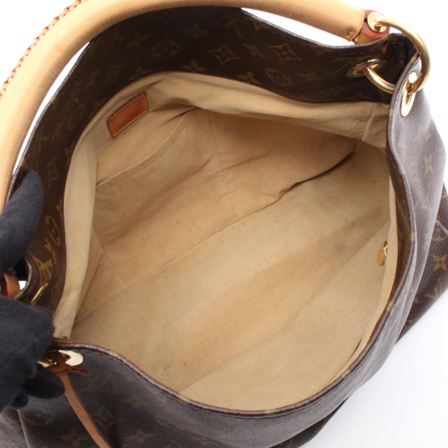 Louis Vuitton Artsy MM Shoulder Bag - Timeless Elegance
