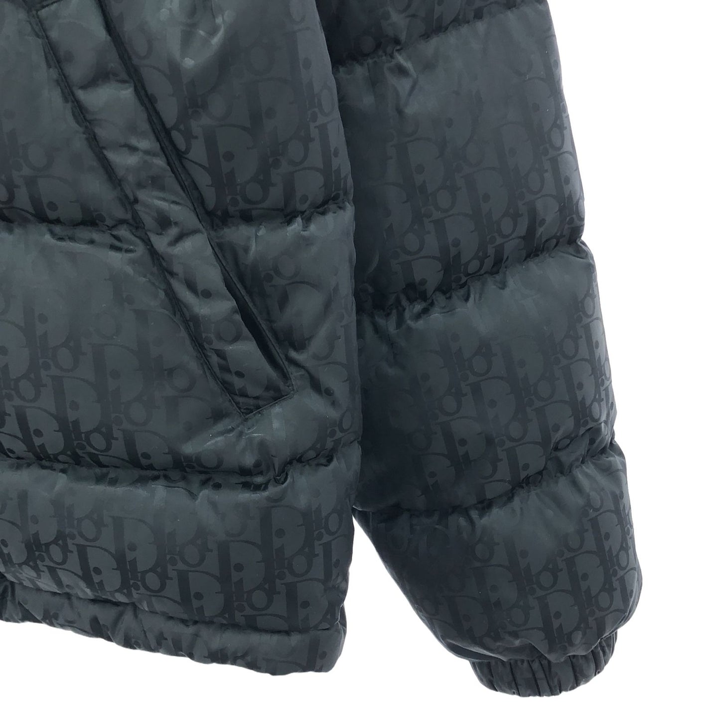 Dior Navy Down Jacket - Exquisite Craftsmanship & Timeless Style