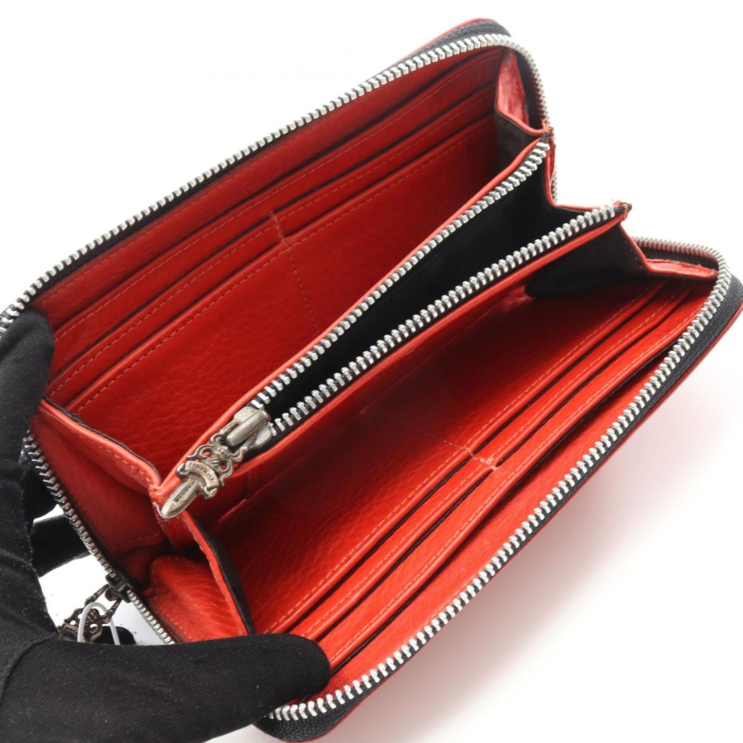 CHROME HEARTS Round Leather Wallet in Red - Exquisite Craftsmanship