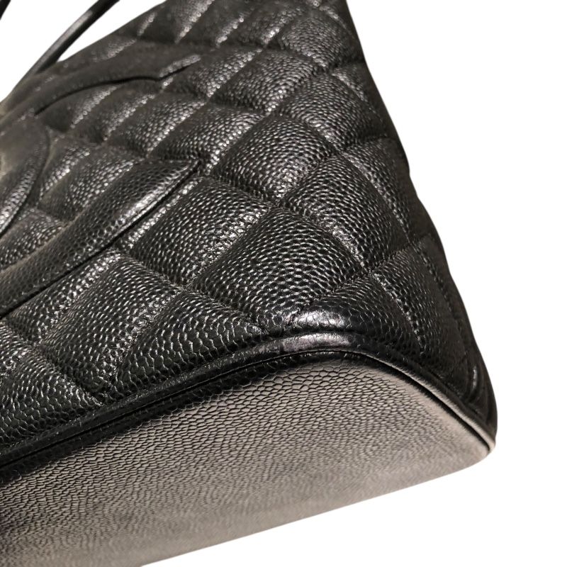 CHANEL Reissue Tote A01804 Black Caviar Handbag - Timeless Elegance