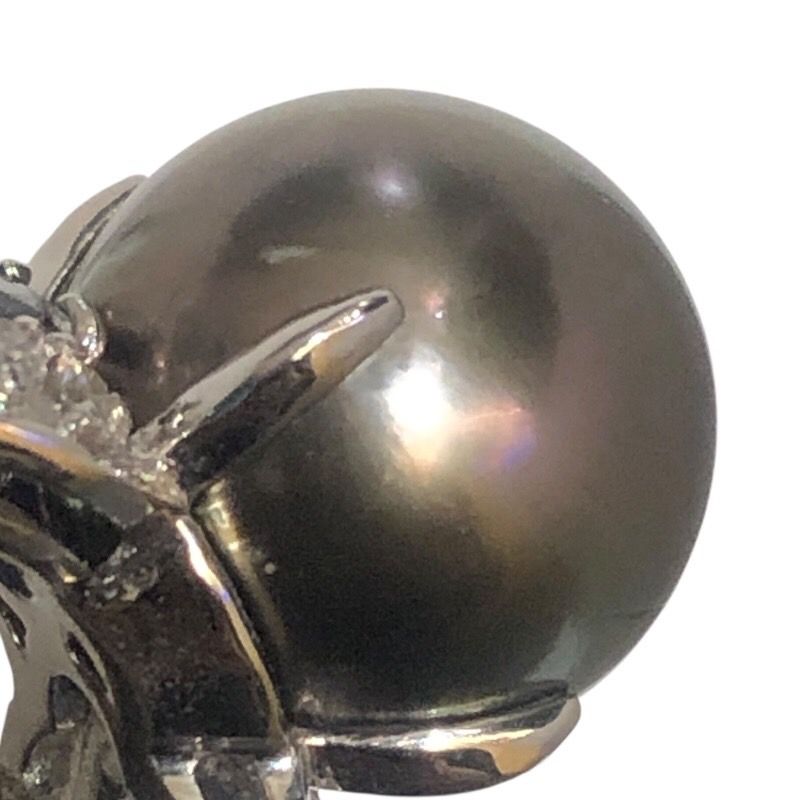 Exquisite K18WG Pearl Ring with Sapphire and Diamond Accents