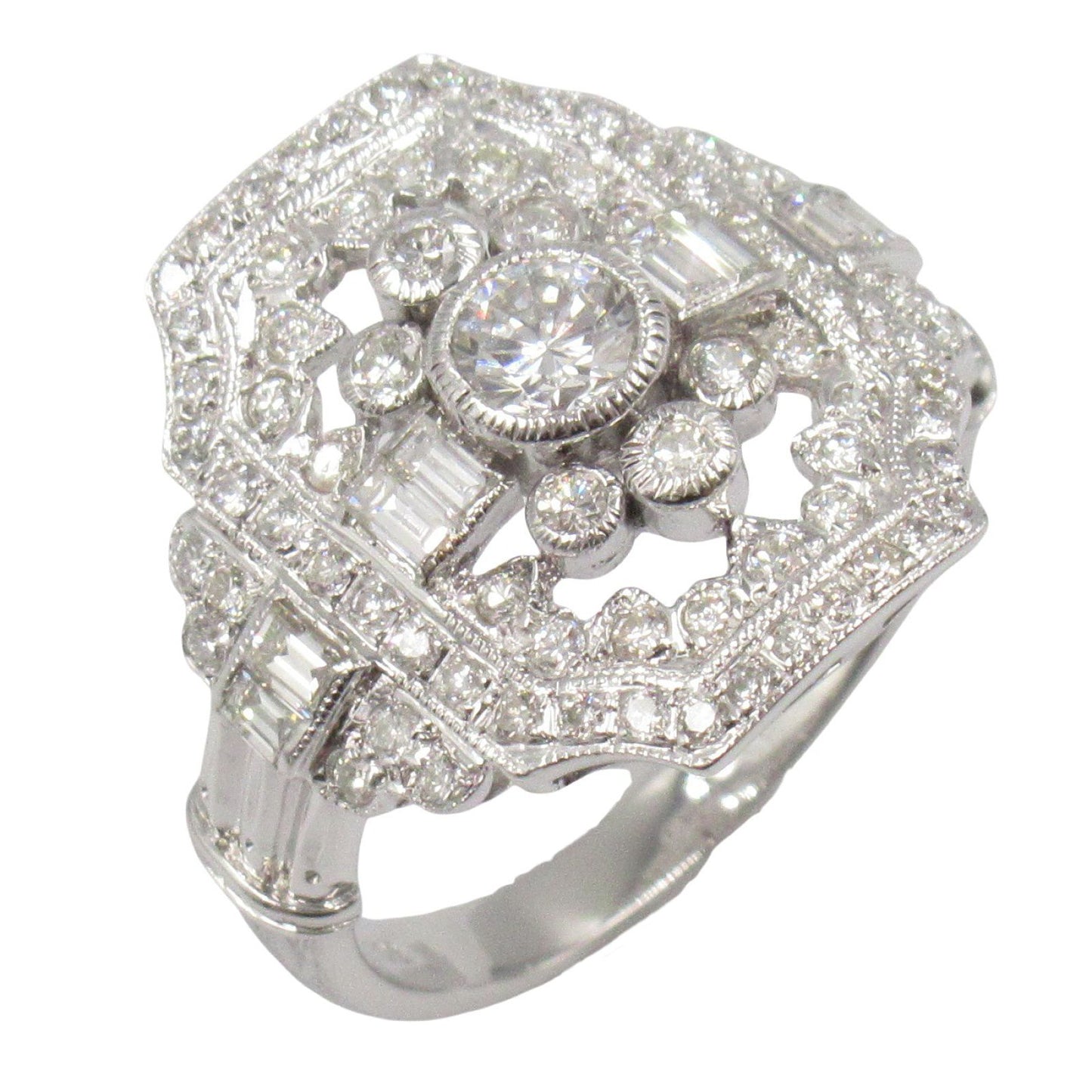 Exquisite Diamond Ring in K18 White Gold - Timeless Elegance