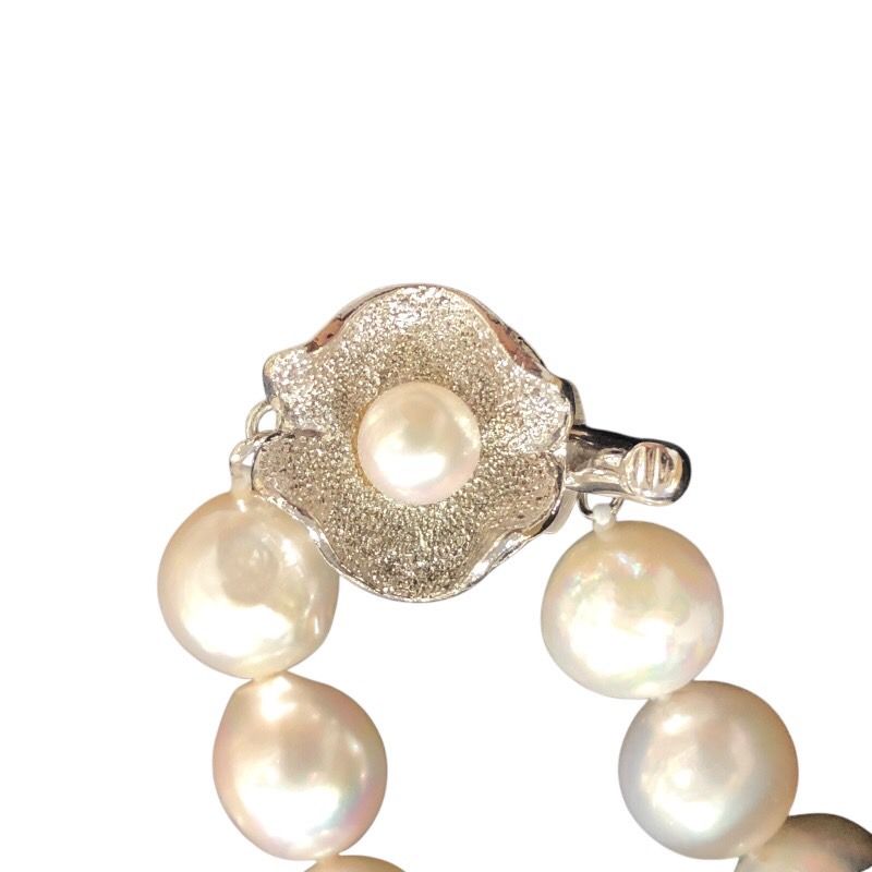 Exquisite White Pearl Necklace in Silver - Timeless Elegance