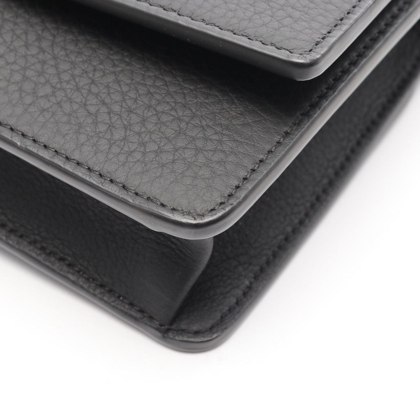 BURBERRY TB Shoulder Bag in Black Leather - Timeless Elegance
