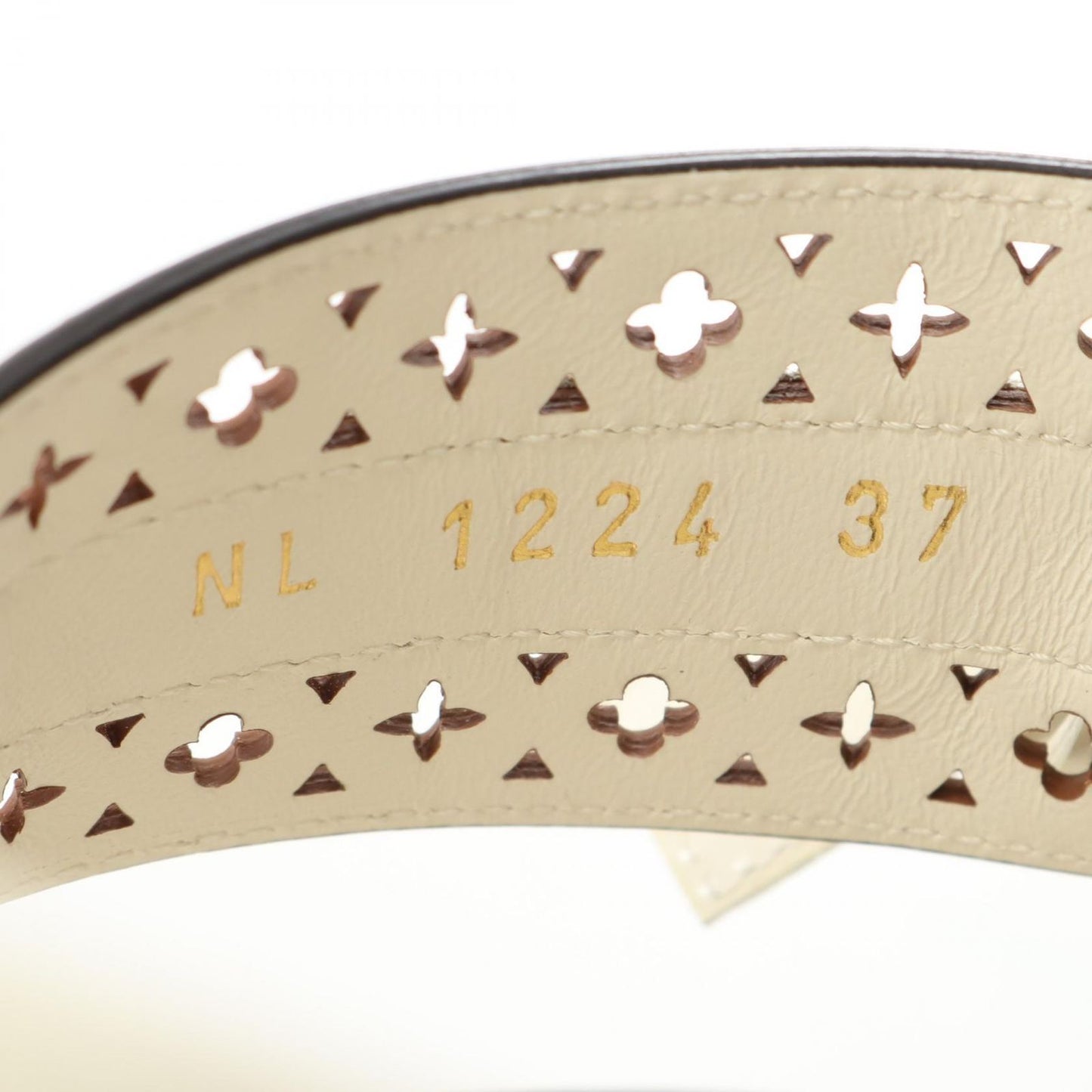 Louis Vuitton Maya Sandals in Ecru Patent Leather - Unworn Luxury