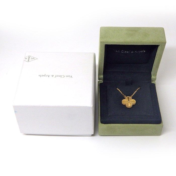 Van Cleef & Arpels Vintage Alhambra Necklace in K18 Yellow Gold