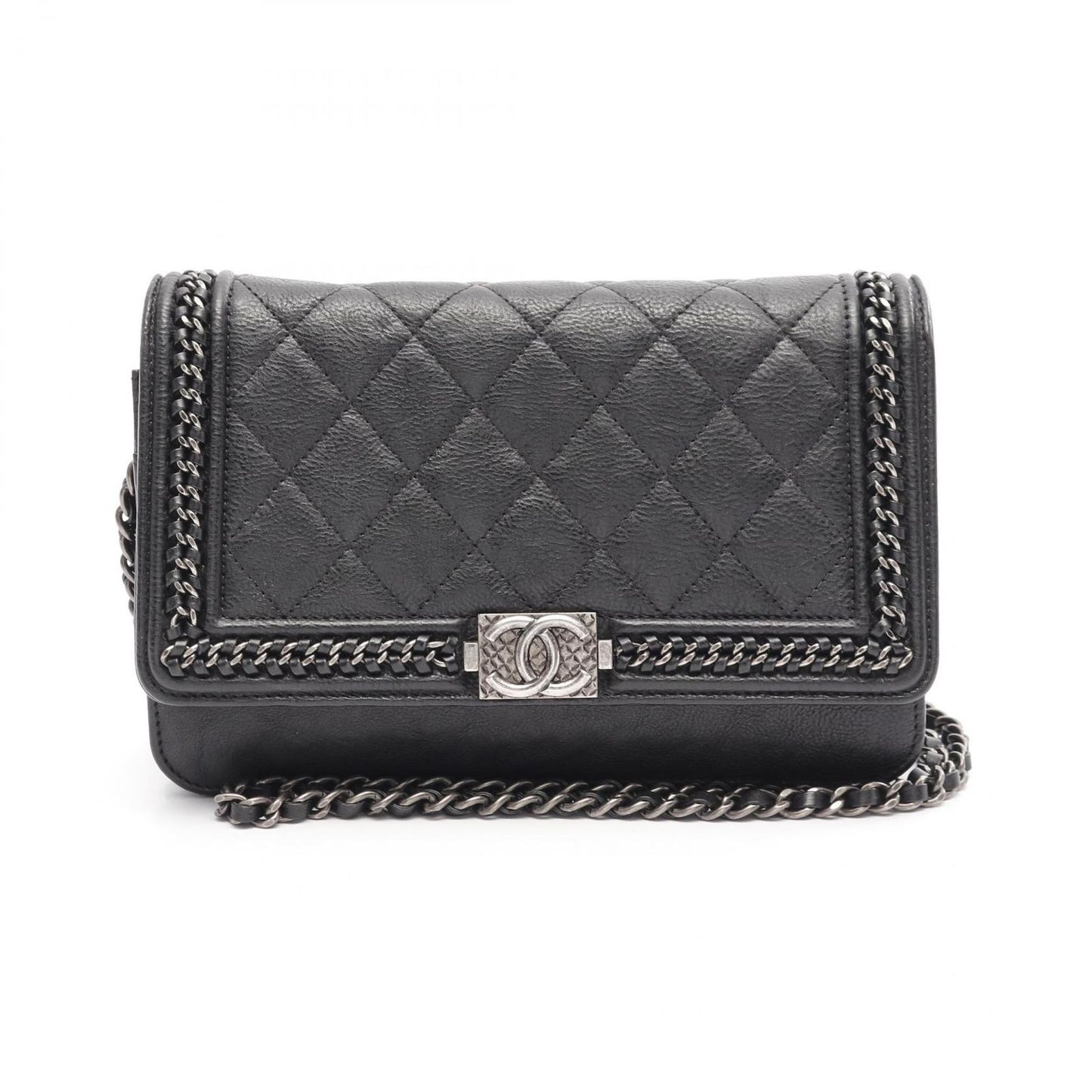 CHANEL Boy Chanel Matelassé Shoulder Bag - Timeless Elegance