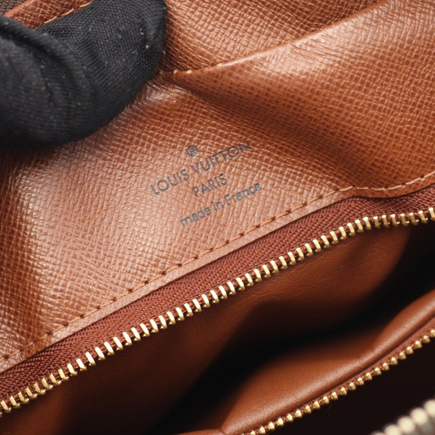 Louis Vuitton Nile Shoulder Bag M45244 - Timeless Elegance