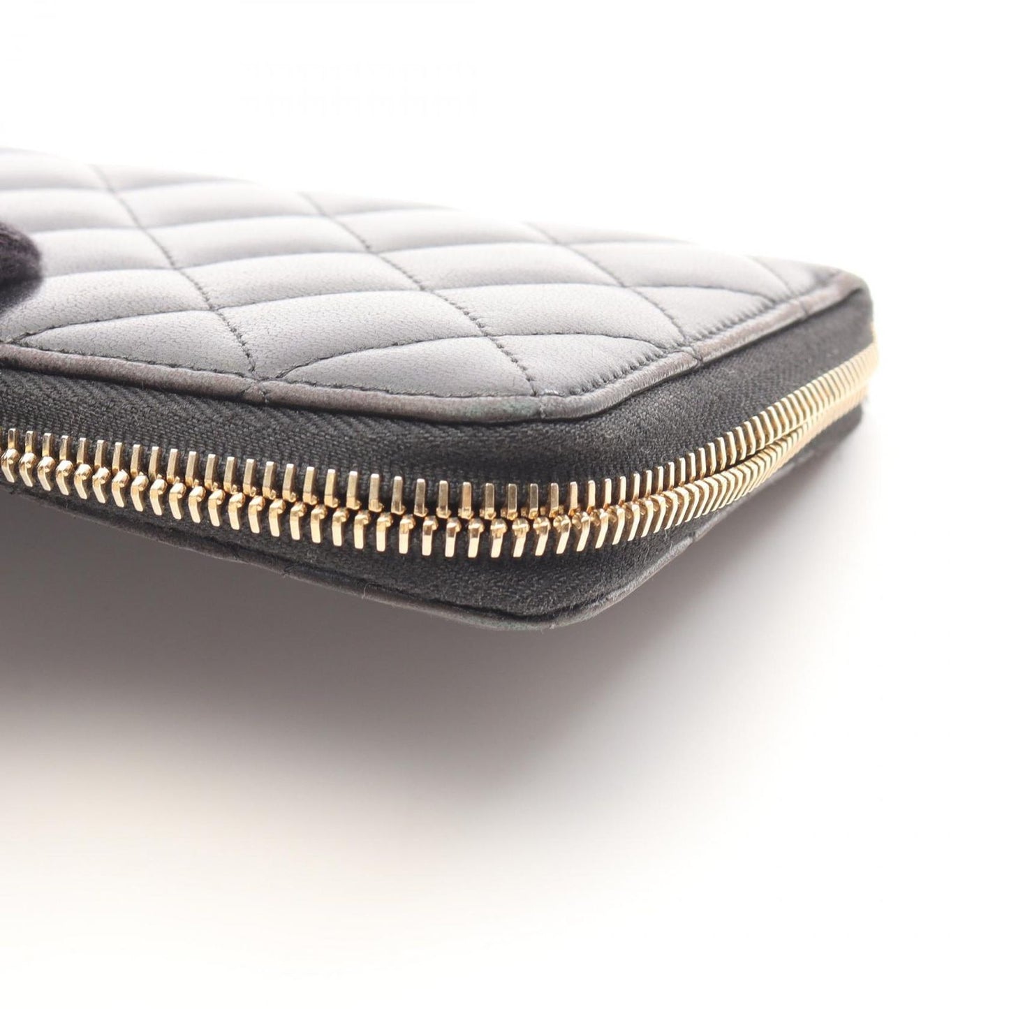 CHANEL Matelassé Round Long Wallet in Black Lambskin