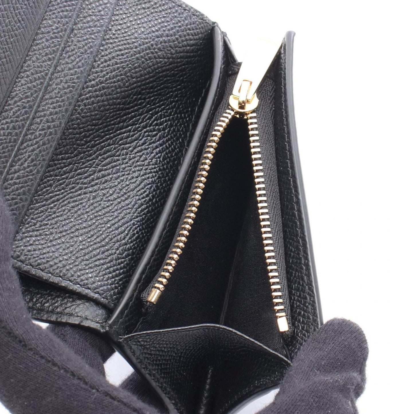 Salvatore Ferragamo Vara Ribbon Black Leather Wallet - Exquisite Craftsmanship