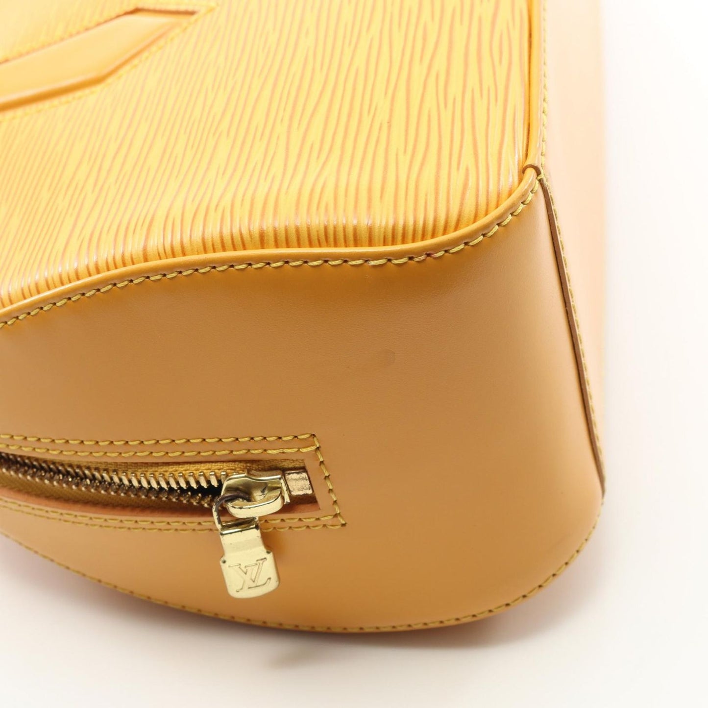 Louis Vuitton Jasmine Handbag in Tassili Yellow - Exquisite Craftsmanship