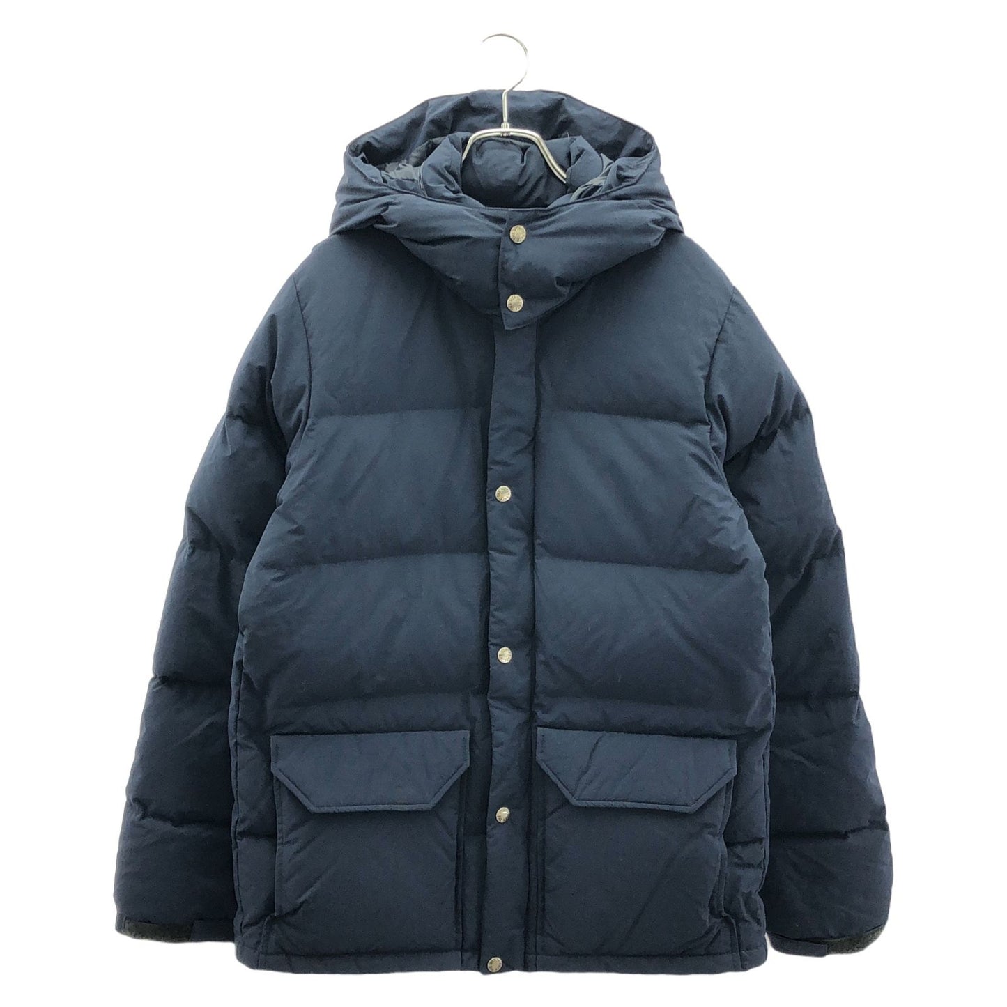 THE NORTH FACE Navy Down Jacket - Timeless Outdoor Elegance