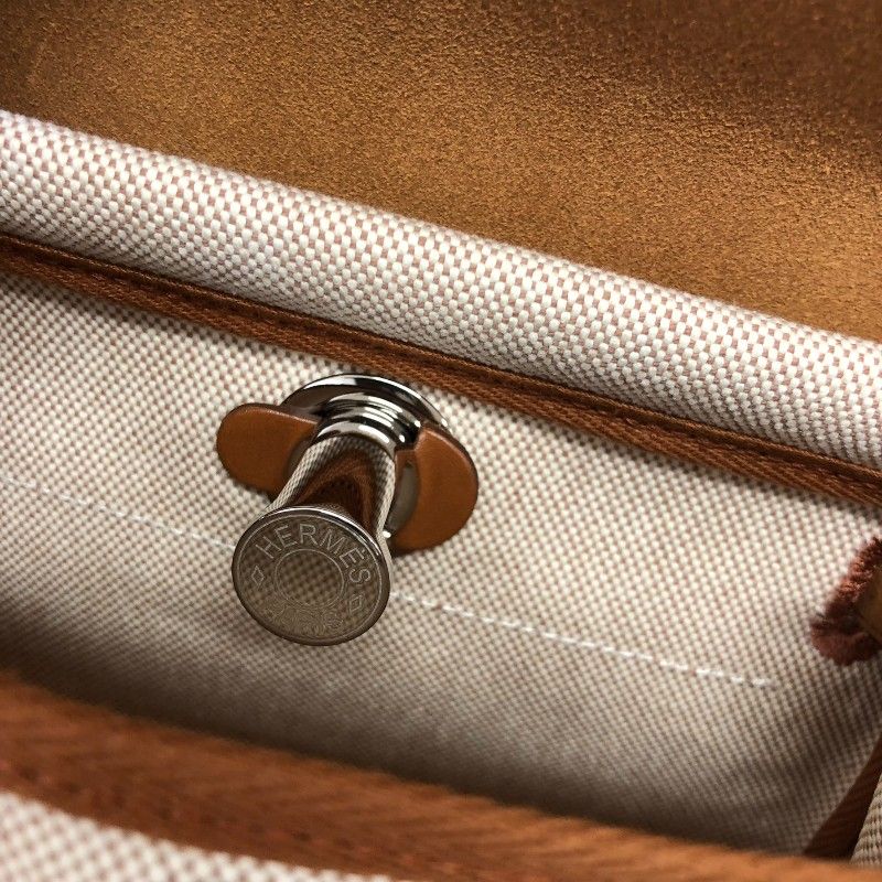 HERMES Émile Mini Zip Bag in Ecru & Gold - Exquisite Craftsmanship