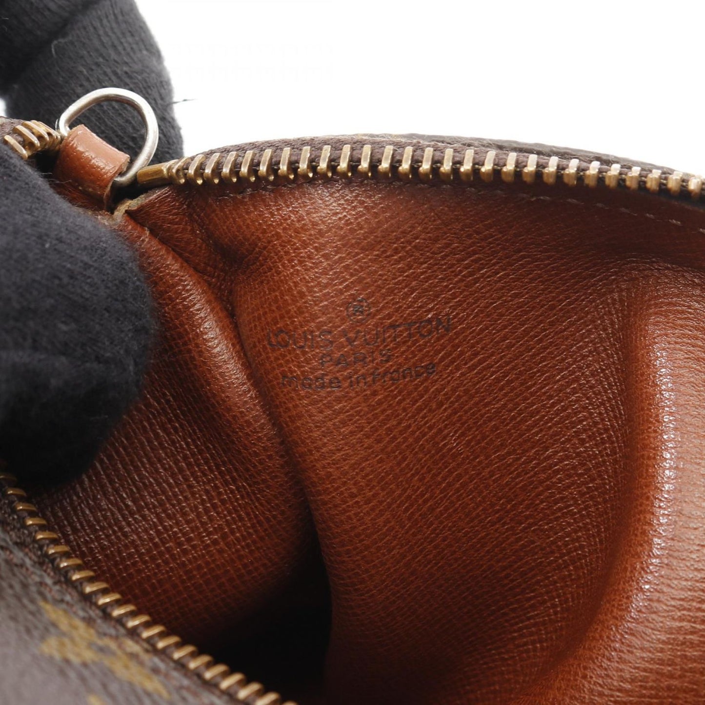 Louis Vuitton Papillon 30 Monogram Handbag - Timeless Elegance