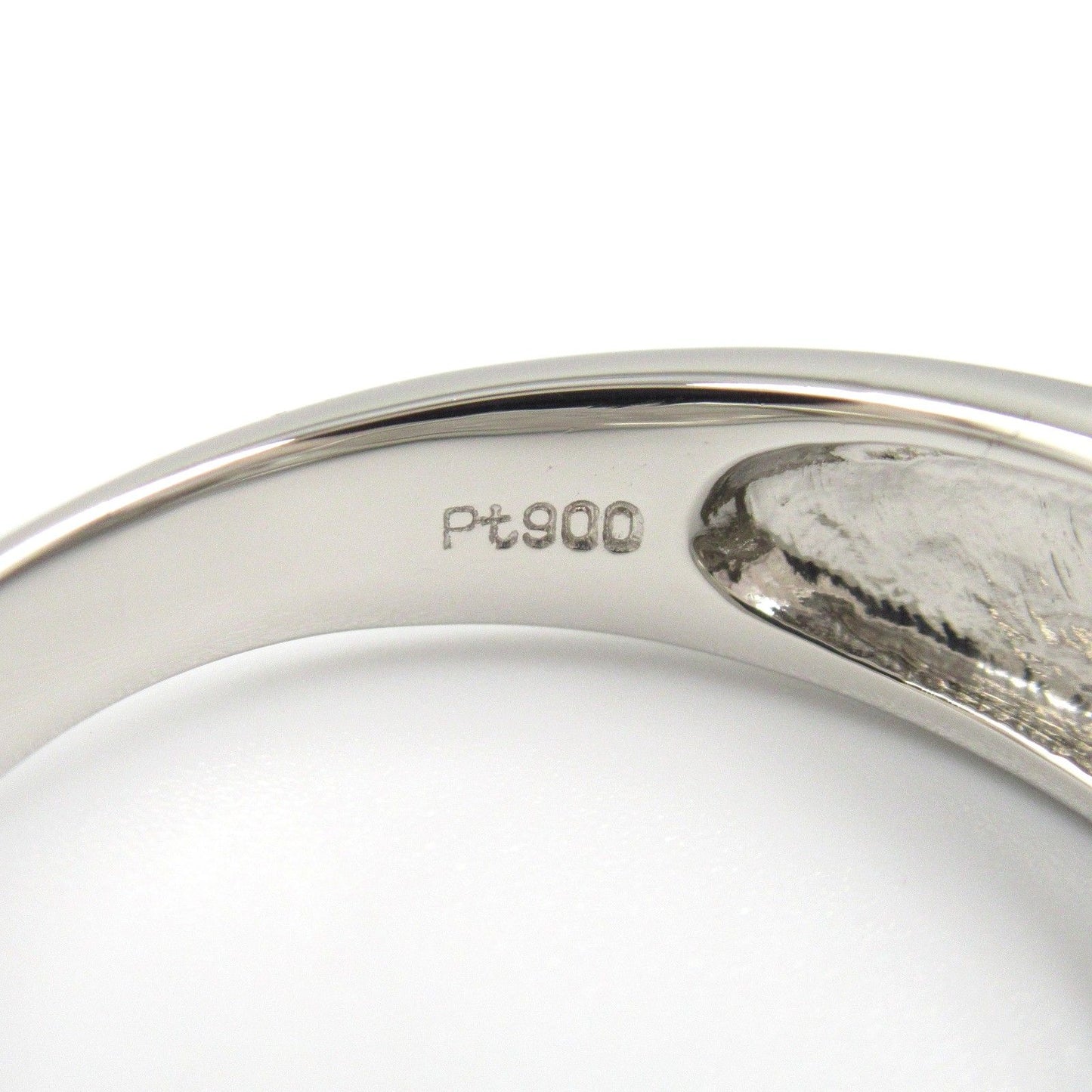 Exquisite JEWELRY Diamond Ring in Platinum - Timeless Elegance