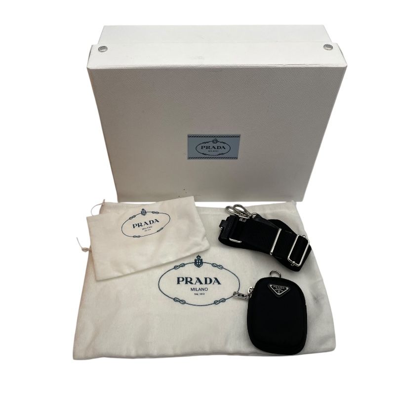 PRADA Re-Edition 2005 Black Nylon Shoulder Bag - Timeless Elegance