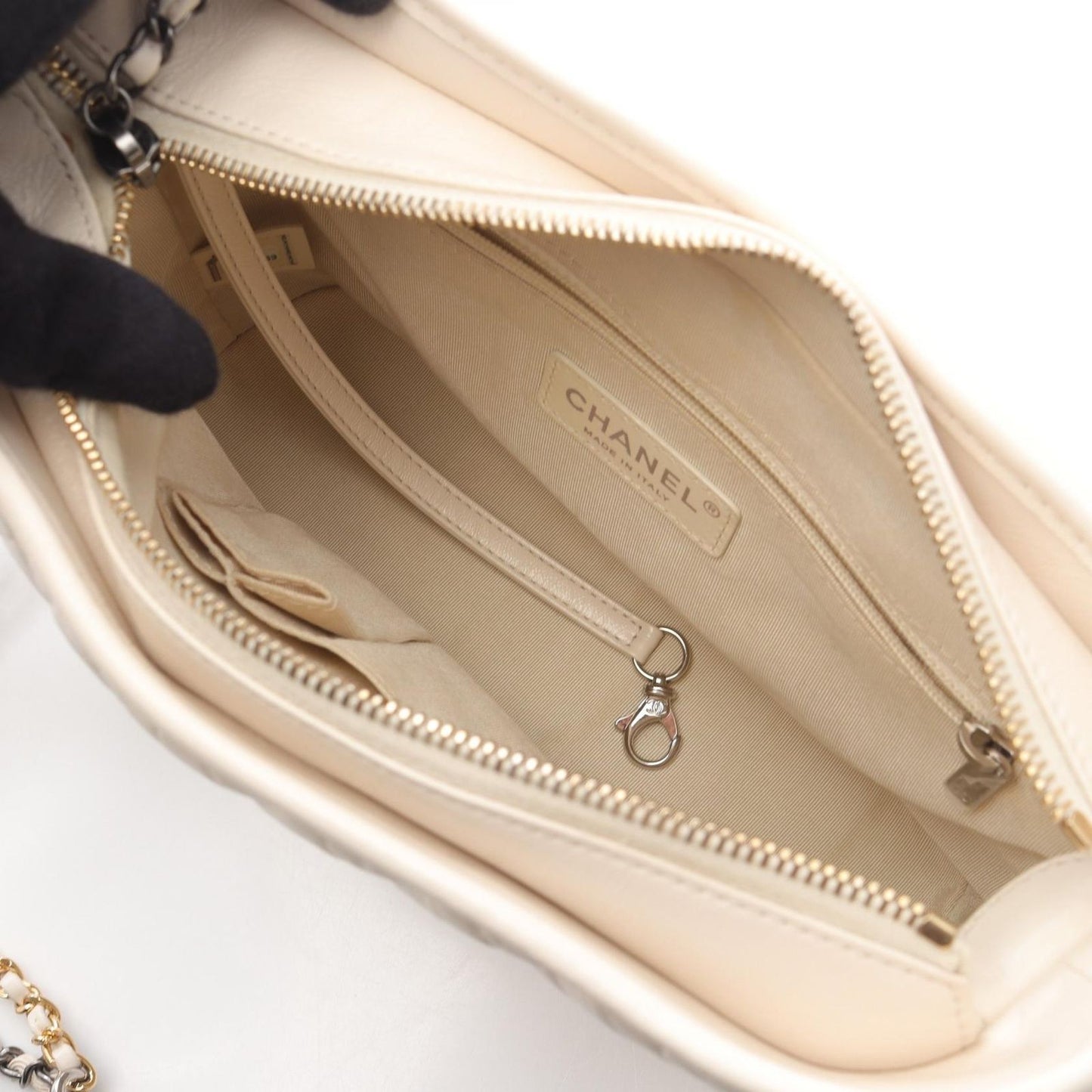 CHANEL Gabrielle Shoulder Bag AP3824 in White Leather - Timeless Elegance