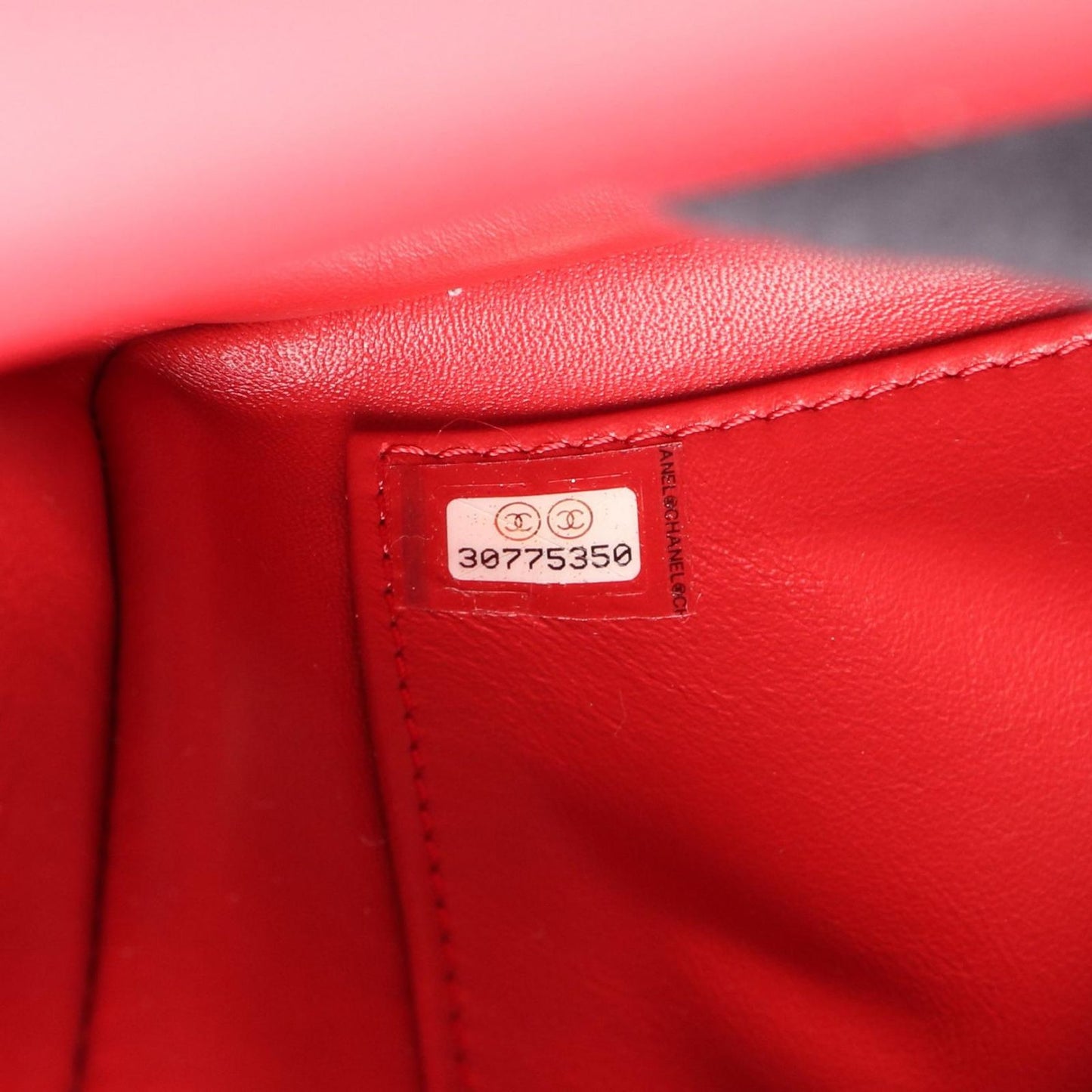 CHANEL CC Filigree Matelassé Shoulder Bag in Red Leather