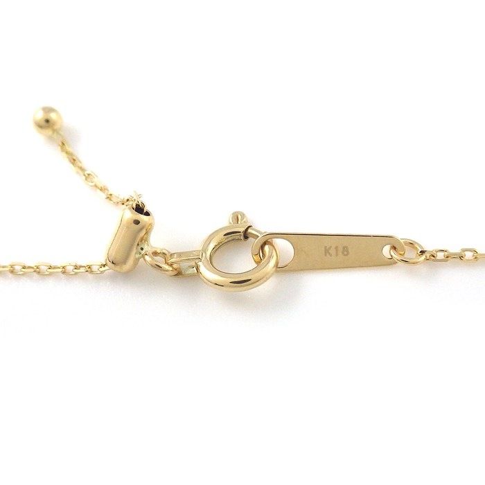 Elegant Round Leaf Diamond Necklace in K18 Yellow Gold - 0.40ct