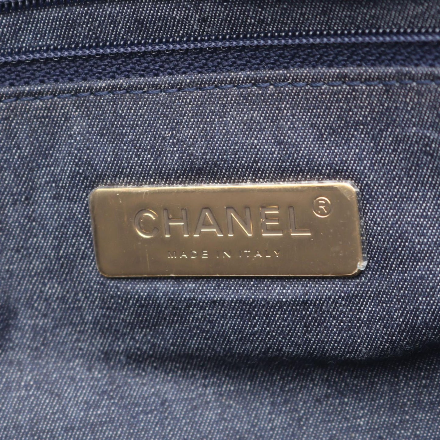 CHANEL 19 Disnuf Maxi Shoulder Bag - Navy Canvas