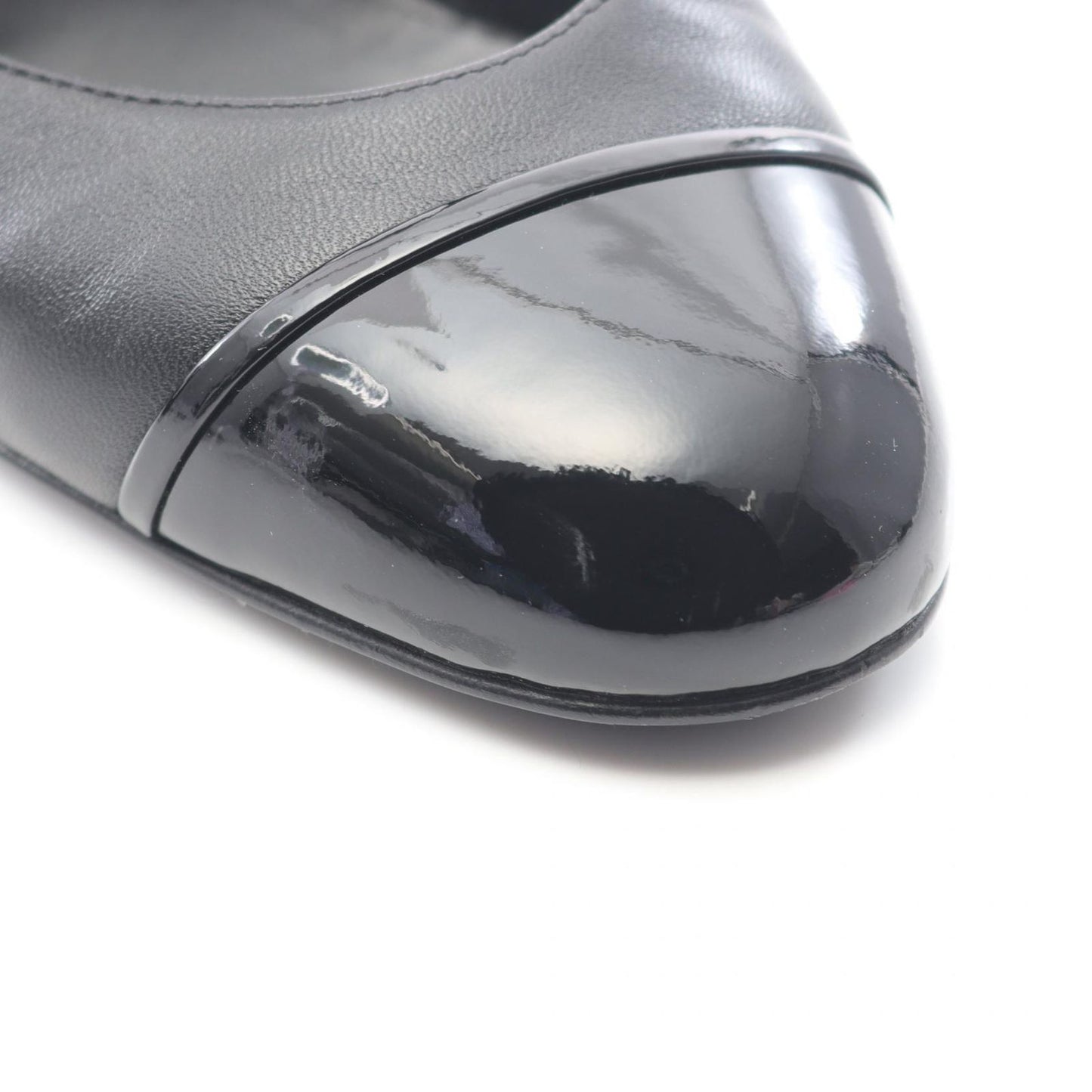 CHANEL Coco Mark Black Leather Pumps - Timeless Elegance