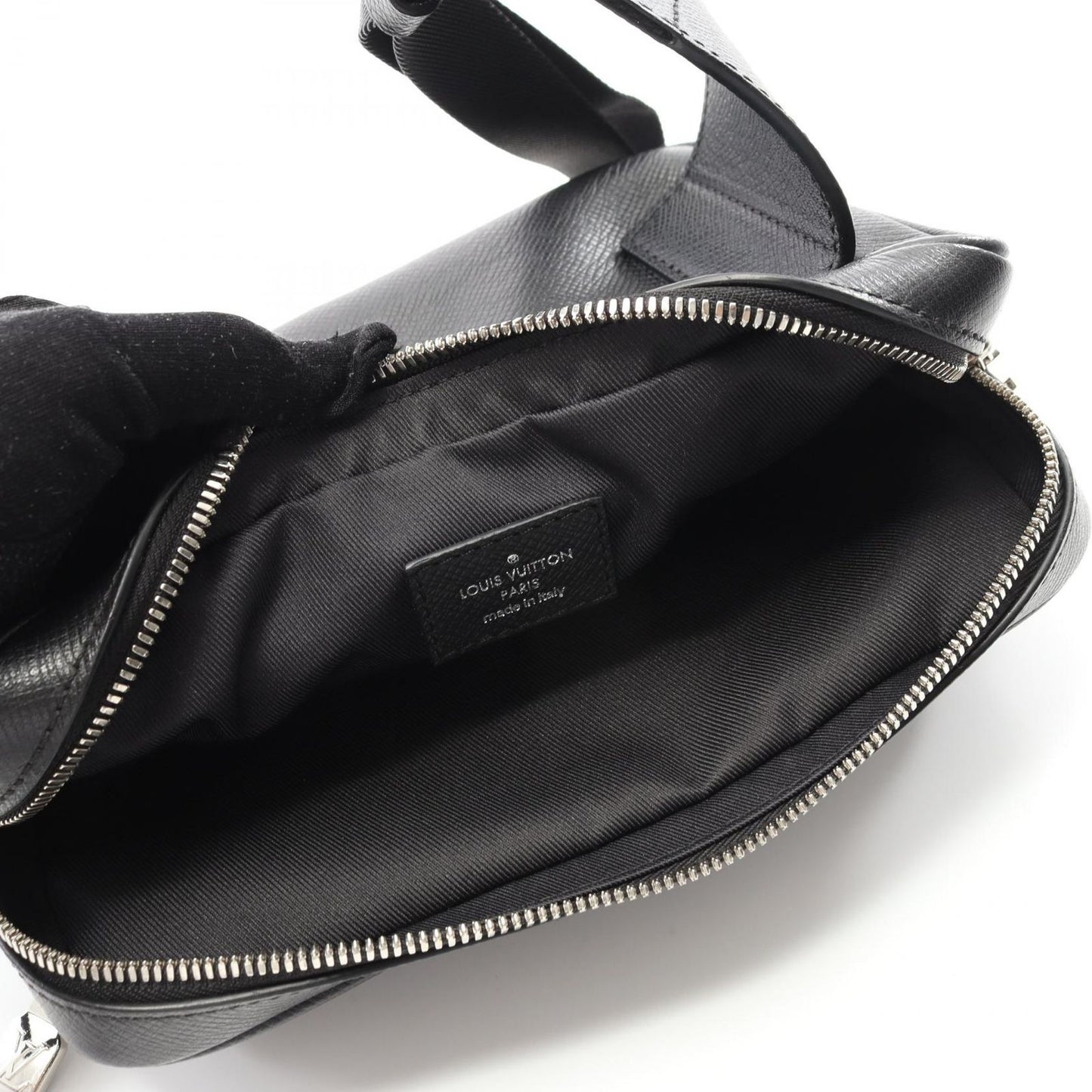 Louis Vuitton Taiga Noir Bum Bag - Timeless Outdoor Elegance