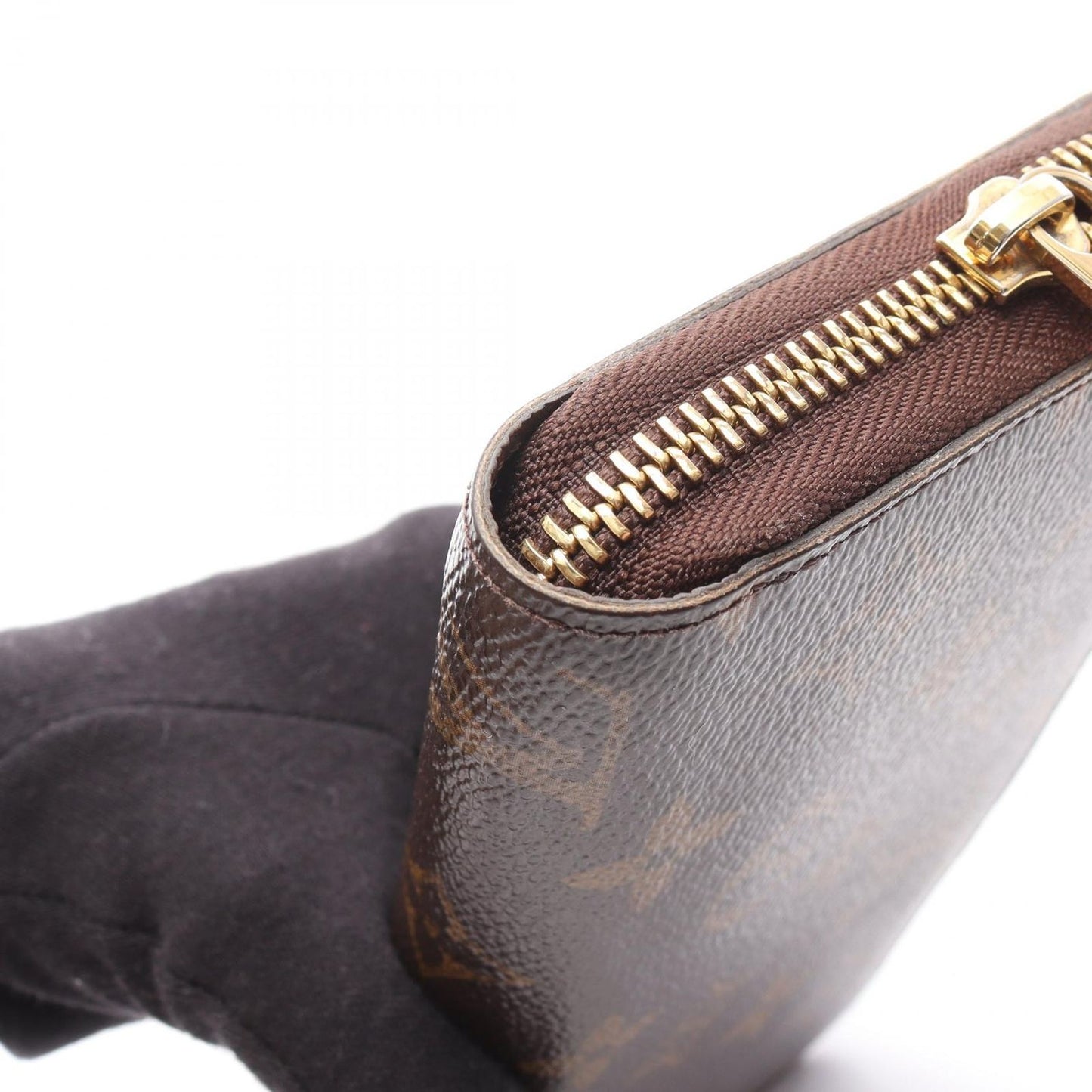 Louis Vuitton Monogram Zippy Wallet - Timeless Elegance