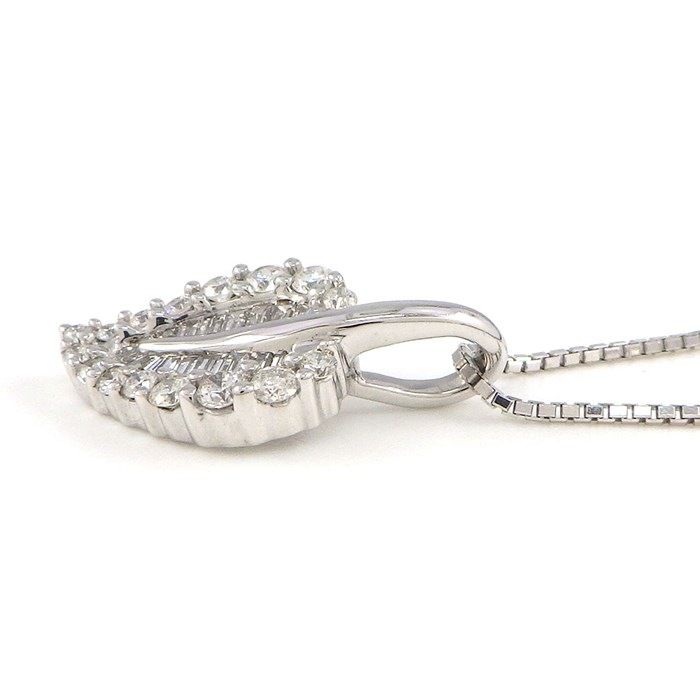Elegant Leaf Motif Diamond Necklace in K18 White Gold - 0.53ct