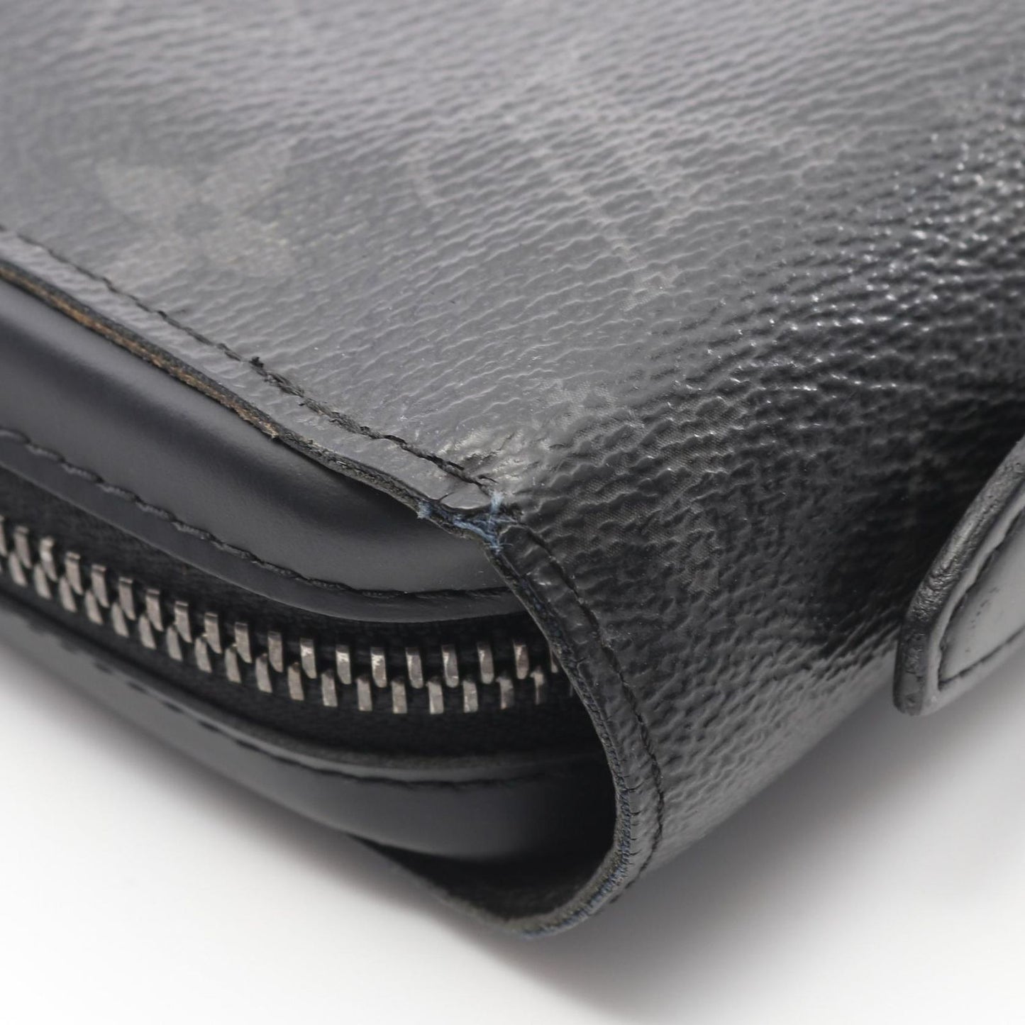 Louis Vuitton Zippy XL Monogram Eclipse Wallet - Timeless Elegance