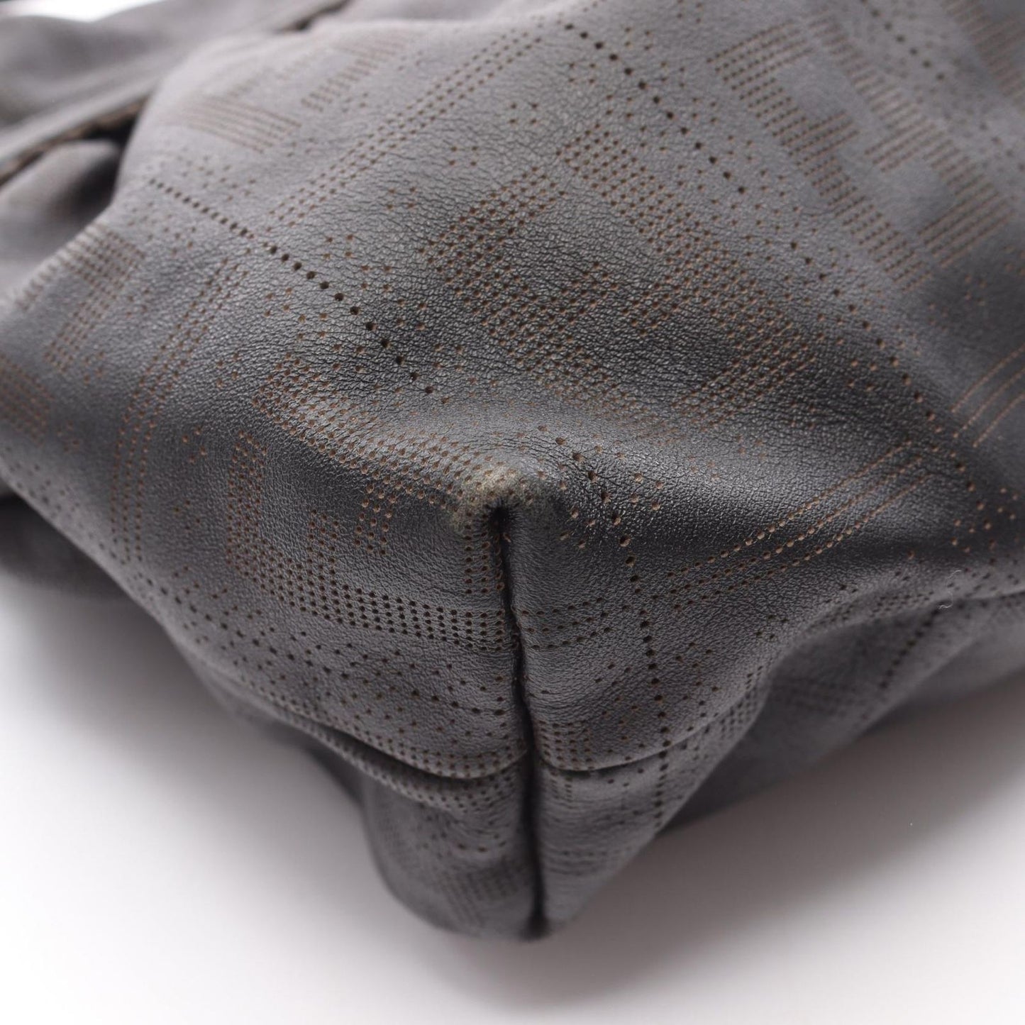 FENDI Black Leather Shoulder Bag - Timeless Elegance