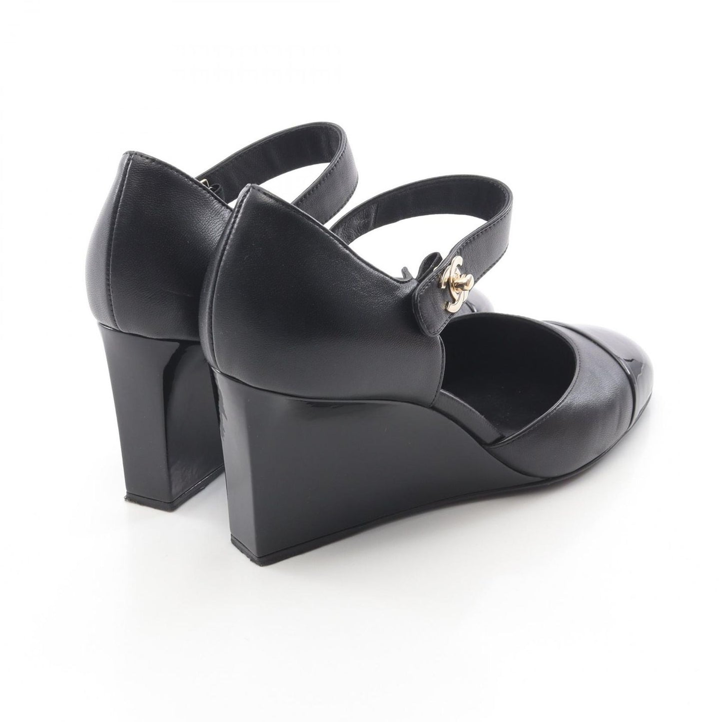 CHANEL Coco Mark Black Leather Pumps - Timeless Elegance