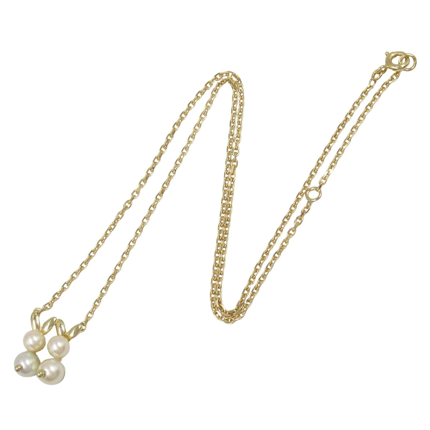 Van Cleef & Arpels Akoya Pearl Necklace in 18K Yellow Gold