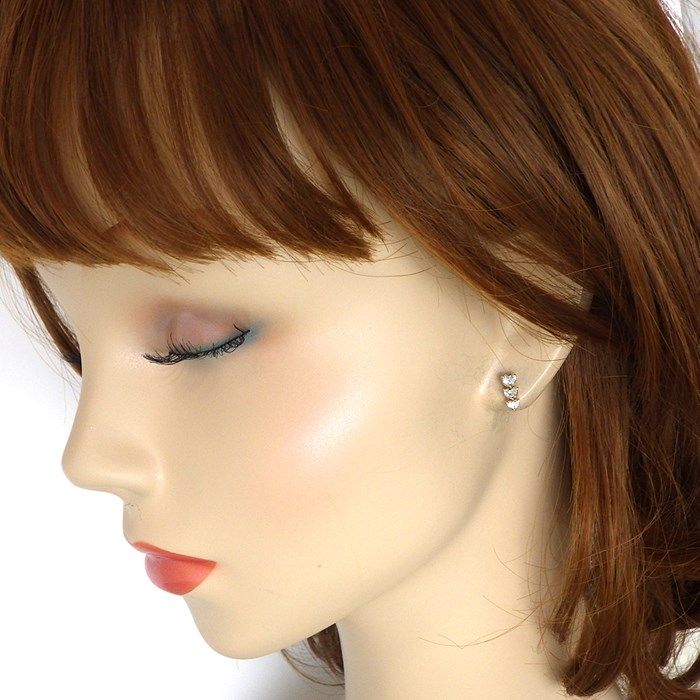 Exquisite Heart-Shaped Diamond Earrings in 18K Yellow Gold