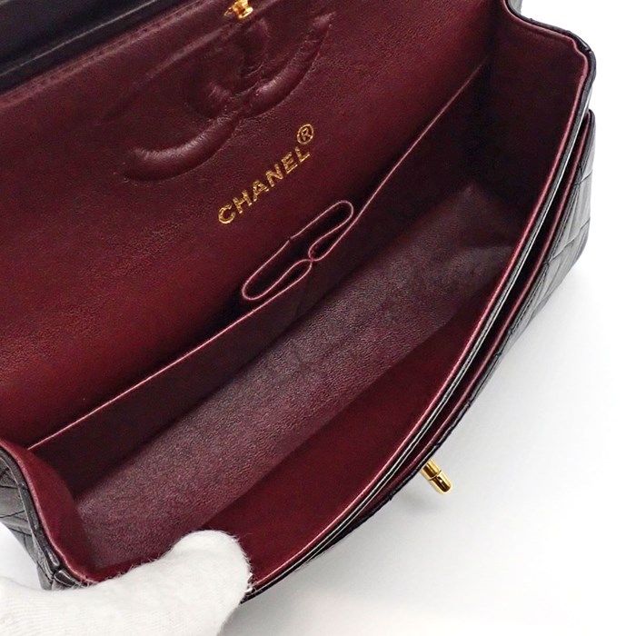 Chanel Classic Matelassé 25 Shoulder Bag - 1997 Edition