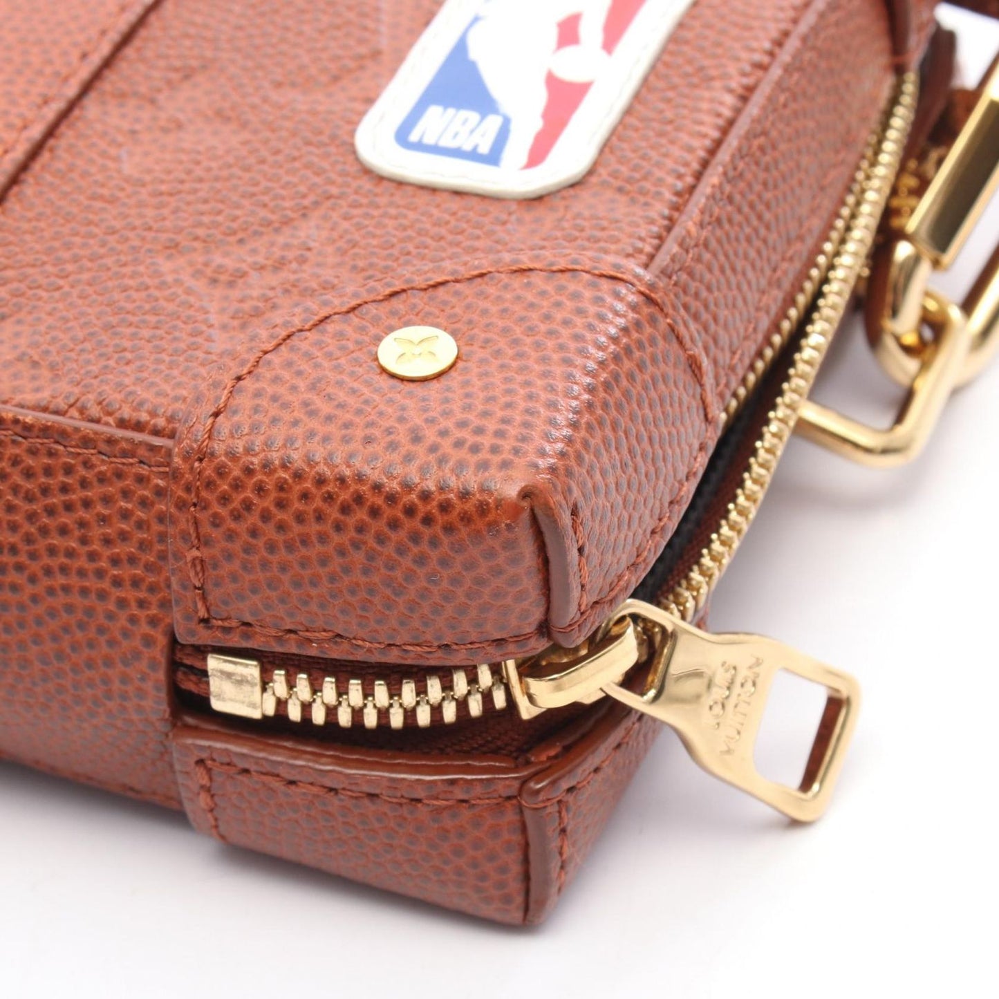 LOUIS VUITTON × NBA Soft Trunk Shoulder Bag - Brown Leather