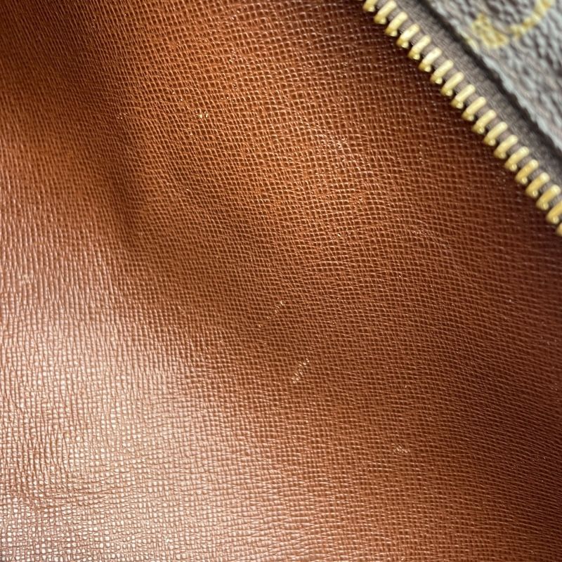 Louis Vuitton Papillon 26 Monogram Handbag - Timeless Elegance