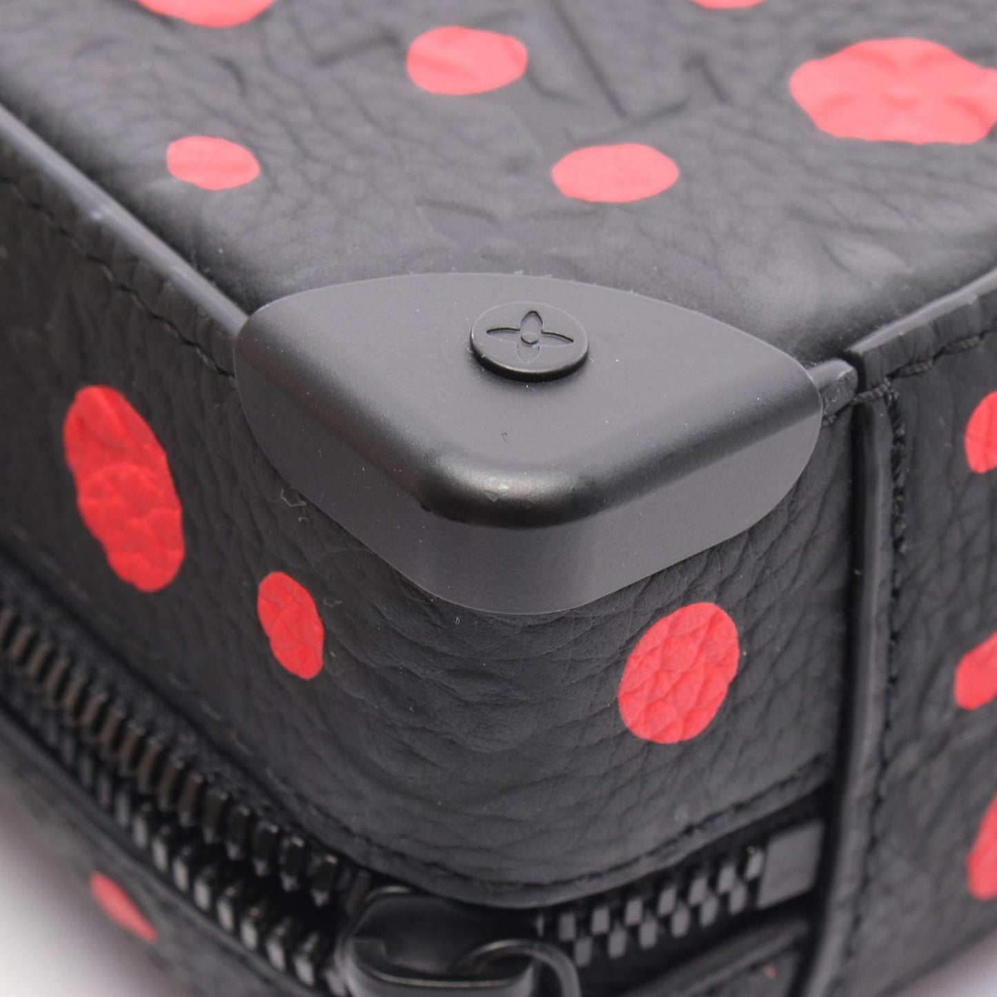 Louis Vuitton LV × YK Handle Soft Trunk Handbag - Noir