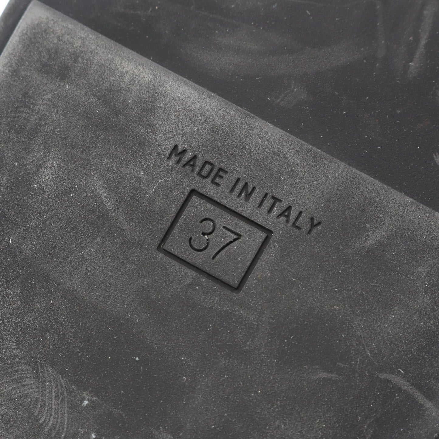 FENDI Leather & Fur Sandals - Elegant Black & Multicolor Design