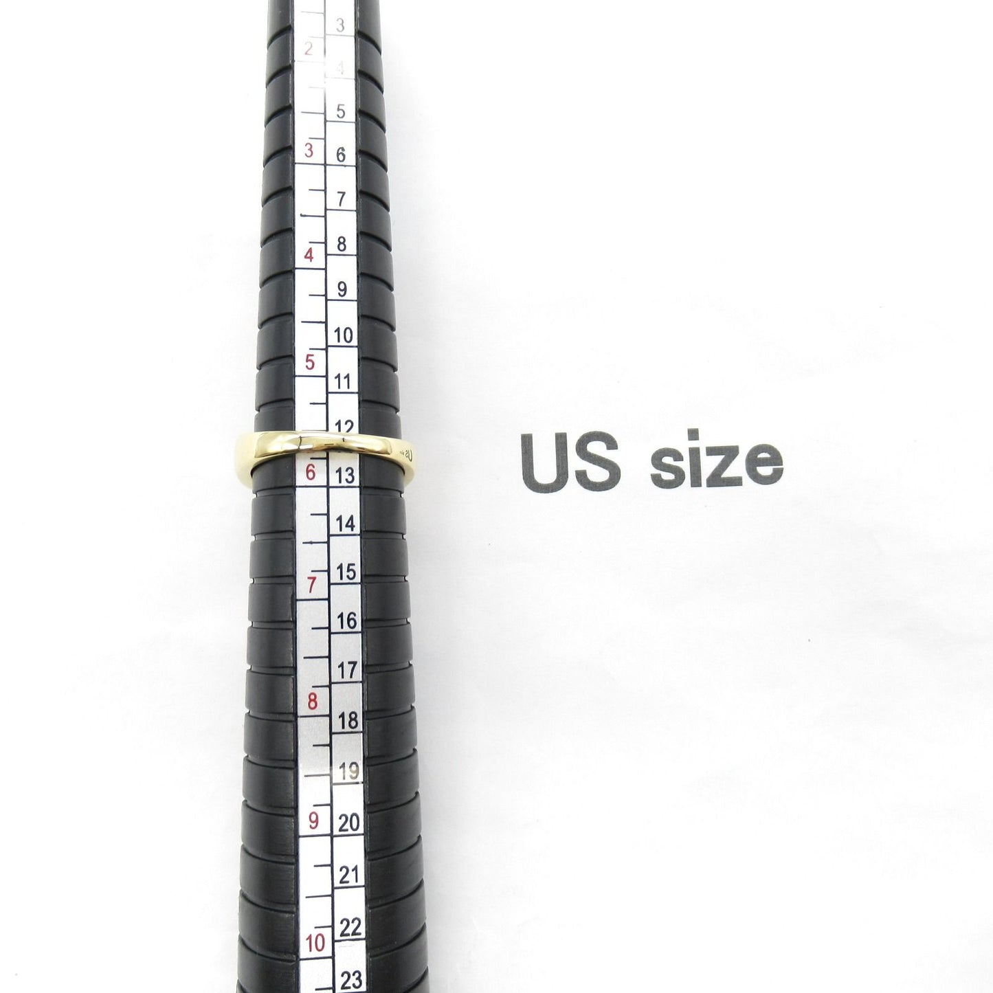 Exquisite Ruby and Diamond Ring in 18K Yellow Gold