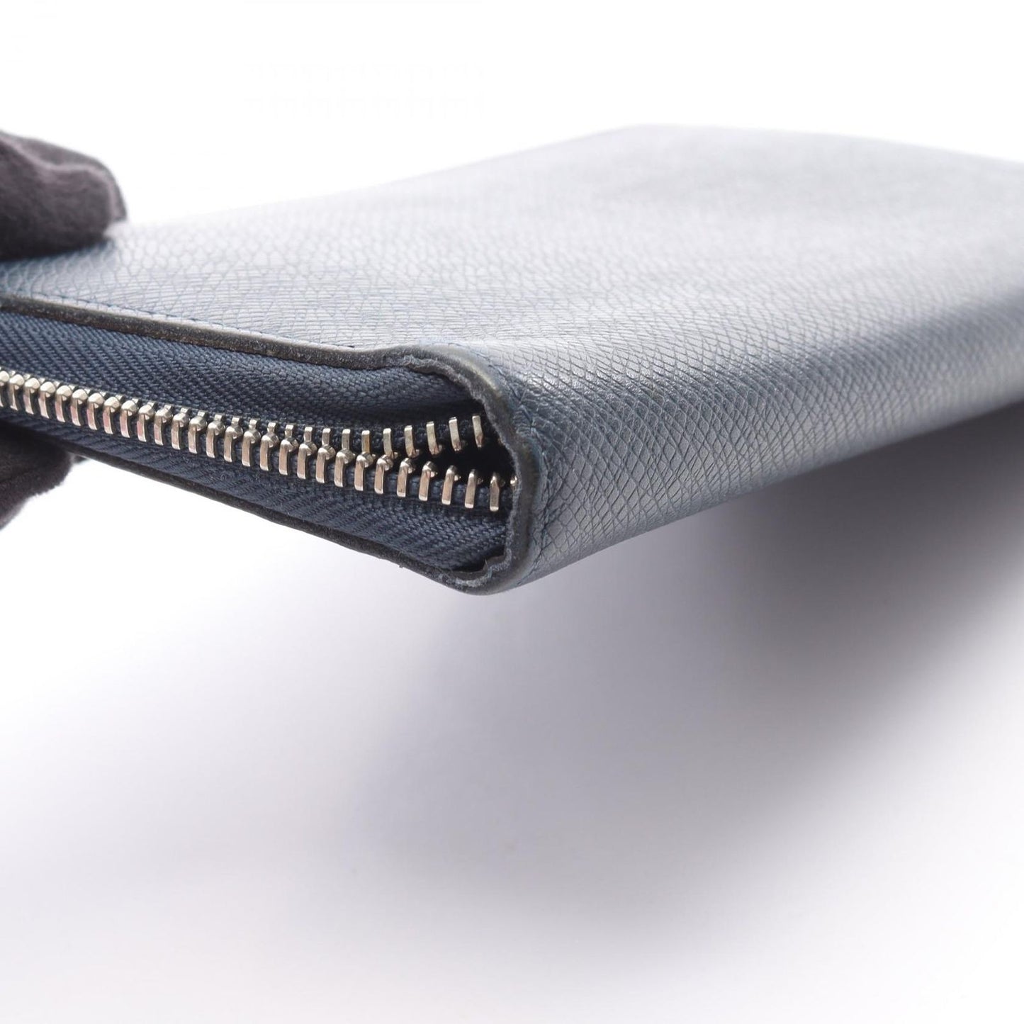 Louis Vuitton Zippy Organizer Wallet in Ocean Leather - Timeless Elegance