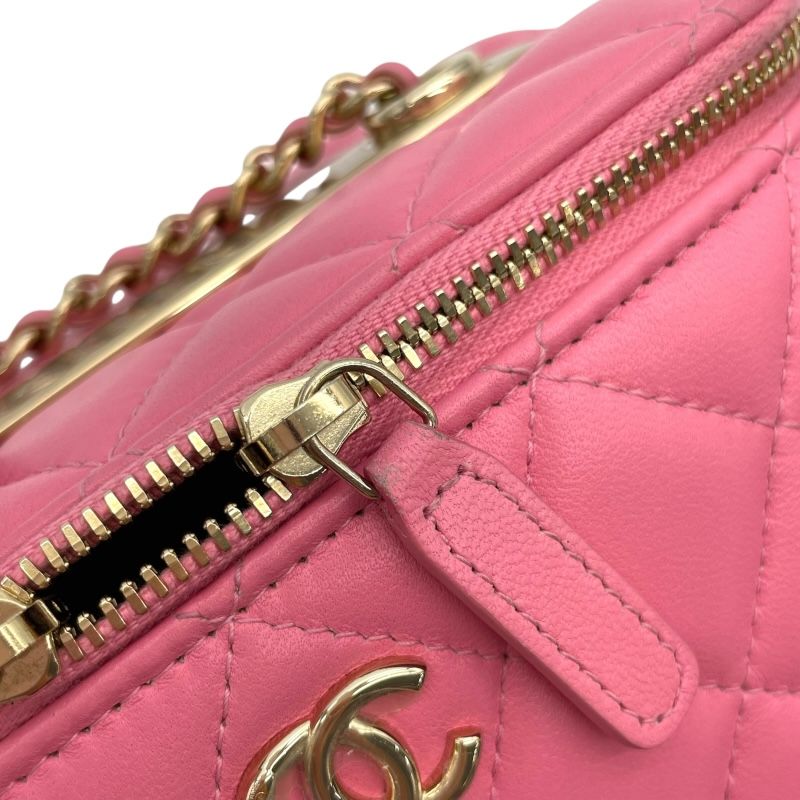 CHANEL Vanity Shoulder Bag AP1341 - Pink Lambskin with Gold Hardware